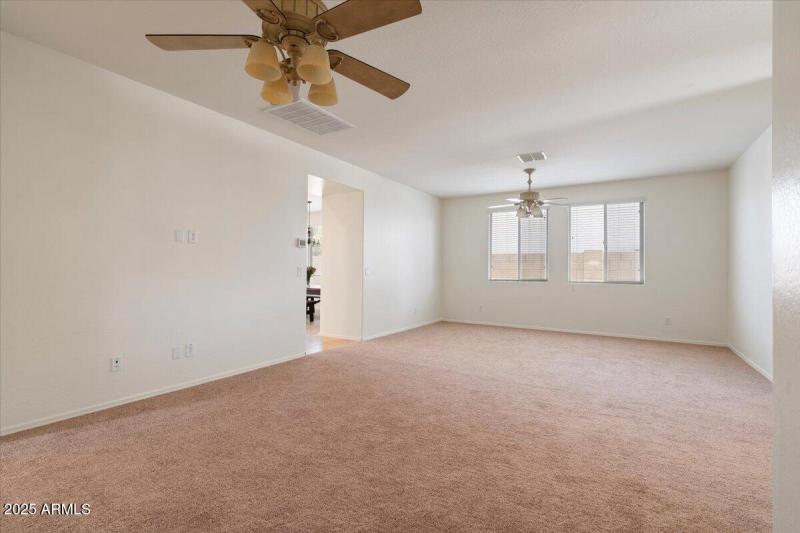 Formal Living / Formal Dinning