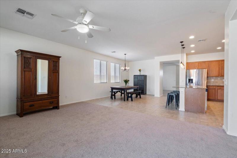 Formal Living / Formal Dinning