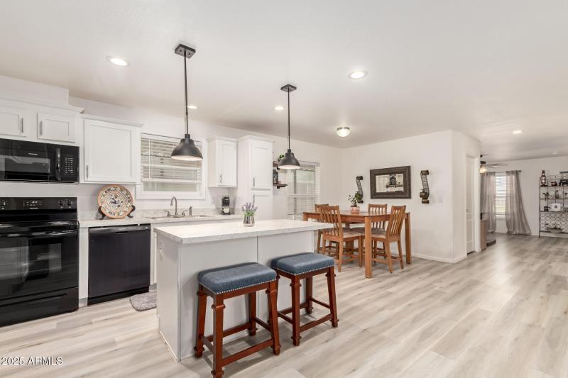 2000 S Apache Rd 252