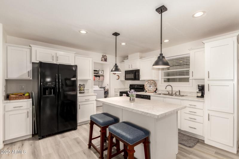 2000 S Apache Rd 252