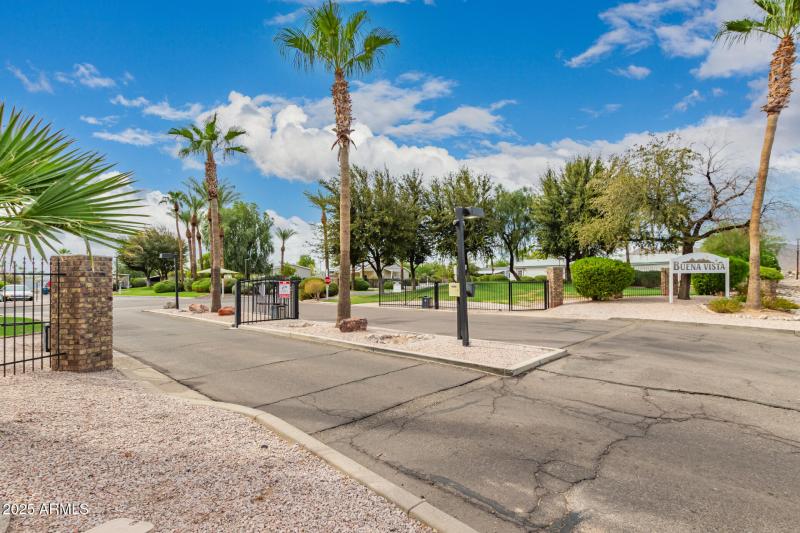 2000 S Apache Rd 252