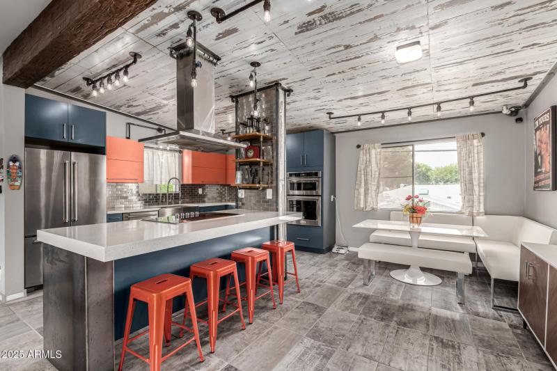 5150 N 20th St. #215