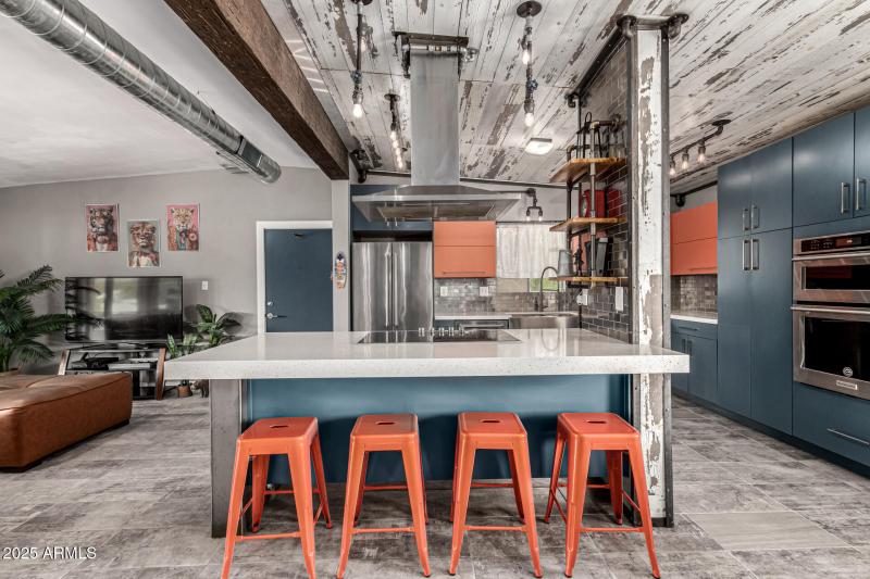 5150 N 20th St. #215