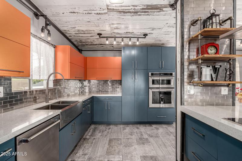 5150 N 20th St. #215