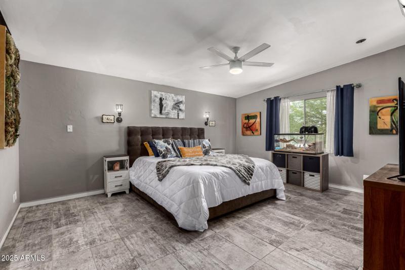 5150 N 20th St. #215