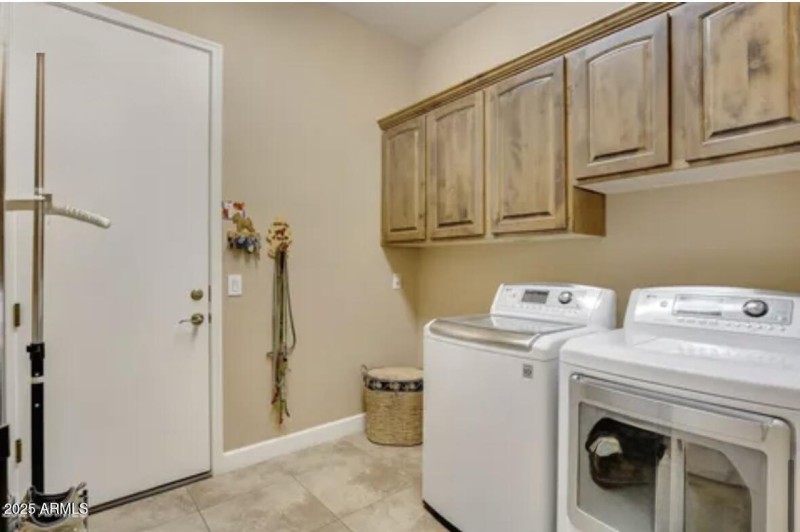 6679 S Jacqueline Way