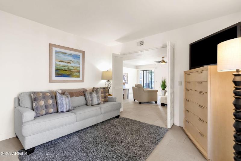 23-web-or-mls-5217-n-24th-st-108