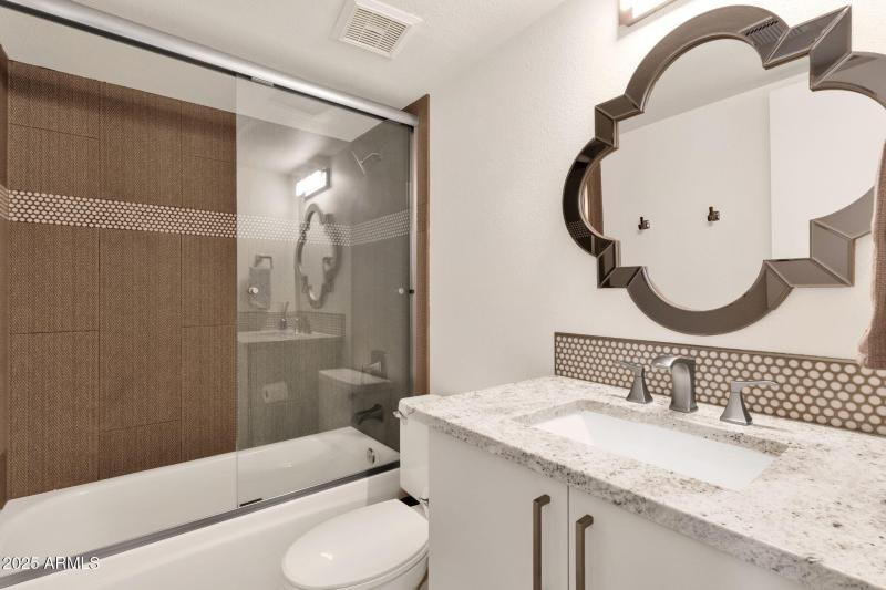 24-web-or-mls-5217-n-24th-st-108