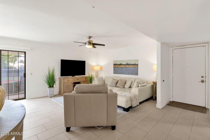 11-web-or-mls-5217-n-24th-st-108