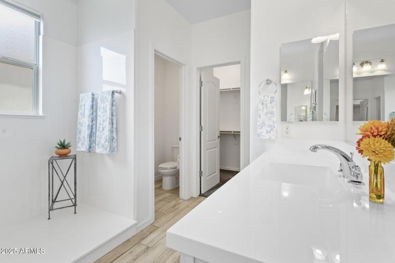 Double vanity in primary