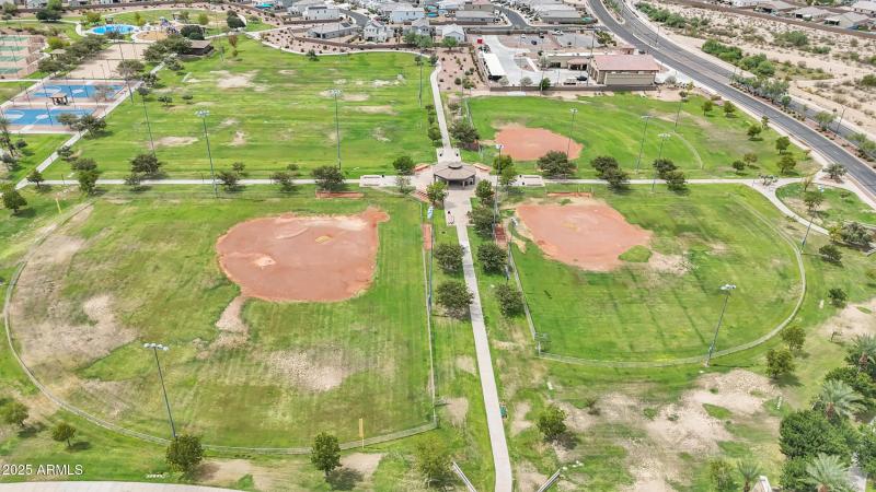 Tartesso sports courts and parks
