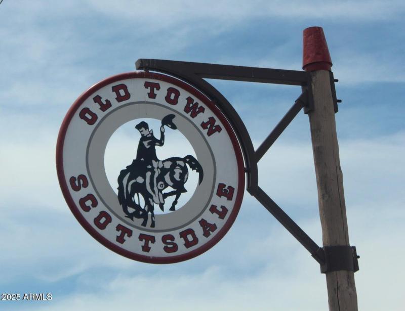 Old Town Scotts. just mins away!