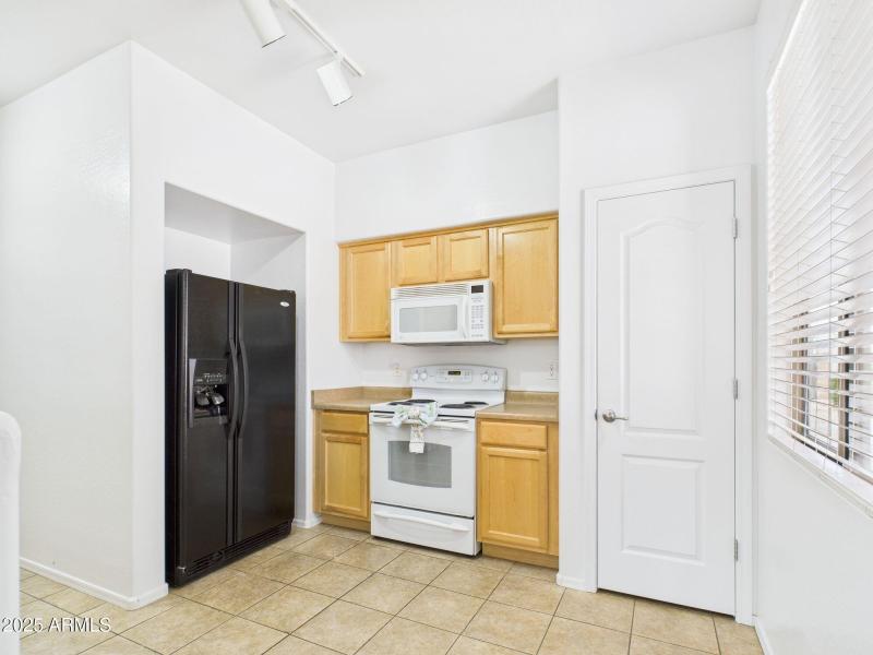 7-web-or-mls-CAM03379G0-PR0143-STILL006