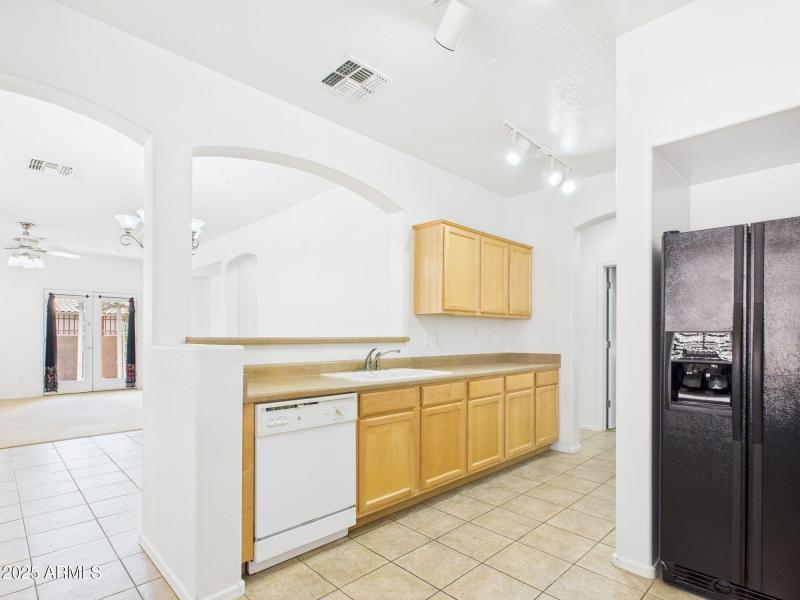 8-web-or-mls-CAM03379G0-PR0143-STILL007