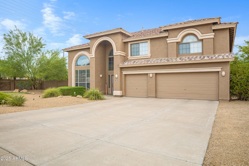 7555 E Laurel St-3