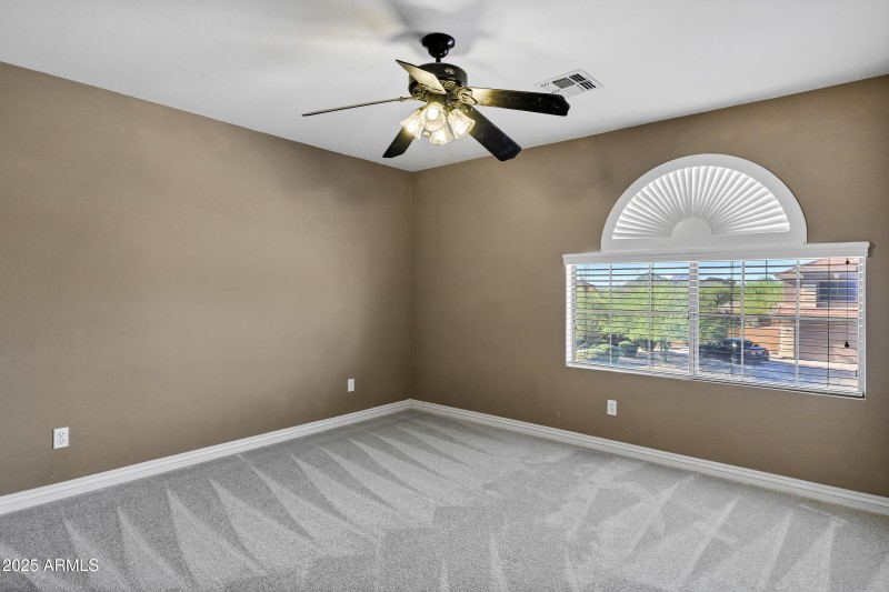 7555 E Laurel St-36