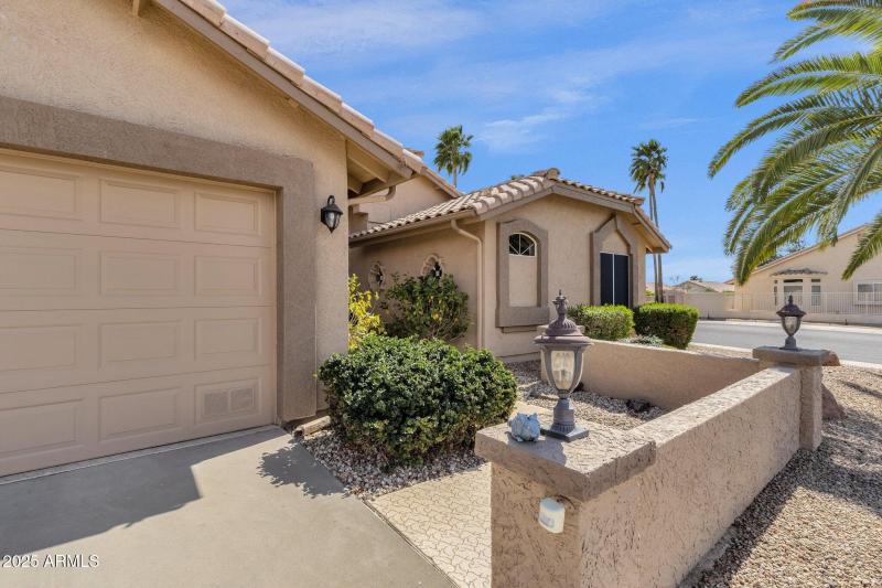 4-web-or-mls-16791-n-86th-dr