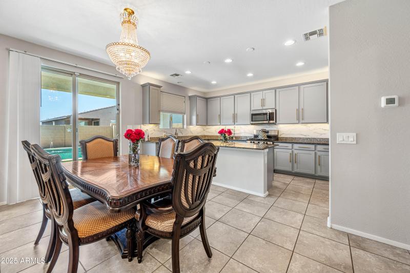 25218 N 143rd Ln-Surprise AZ 85387-33