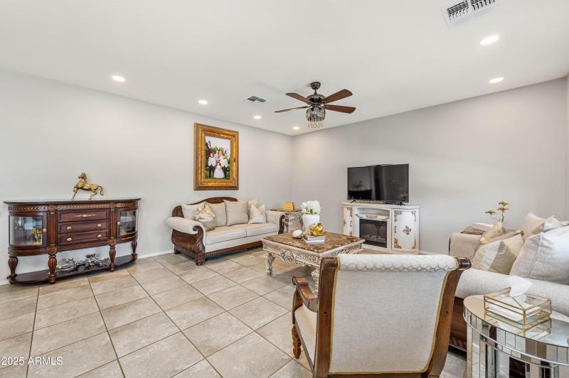 25218 N 143rd Ln-Surprise AZ 85387-42