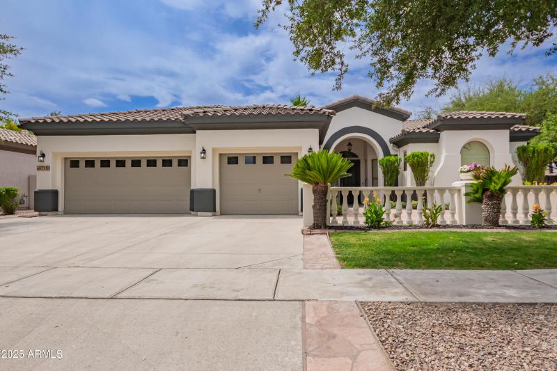 683c77_02 - Buckboard