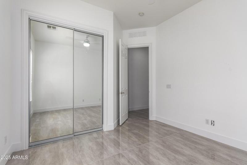 683c77_30 - Buckboard