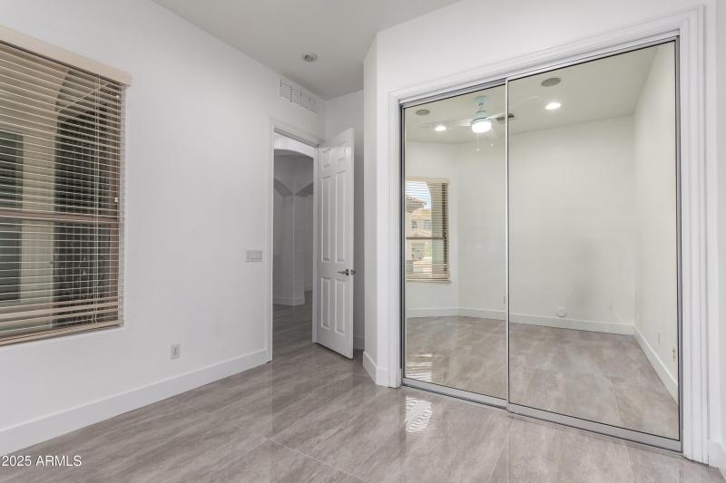 683c77_33 - Buckboard