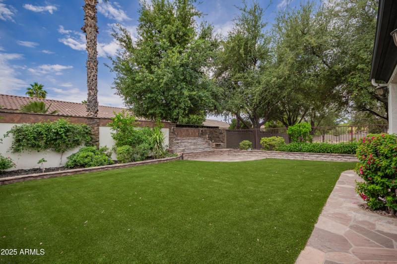 683c77_41 - Buckboard