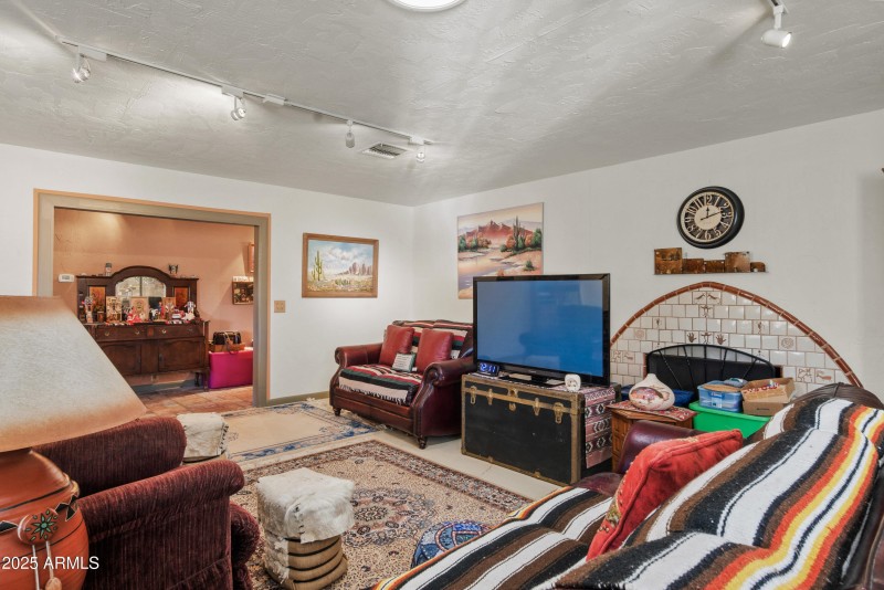 101 S Mesquite St 00012