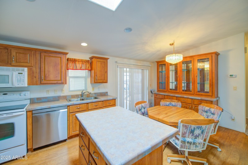 Kitchen 6