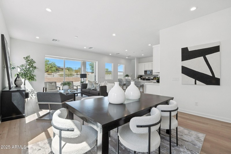 Casual Dining Area