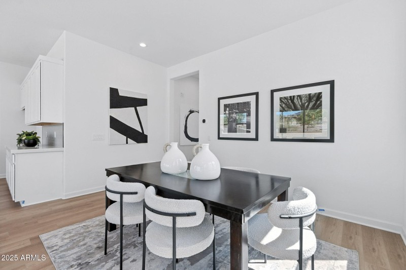 Casual Dining Area