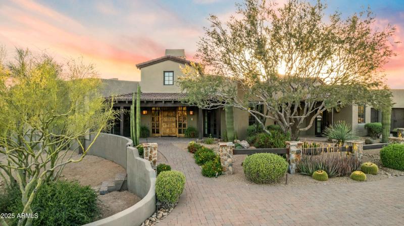 FORMAL ENTRY TO HOME