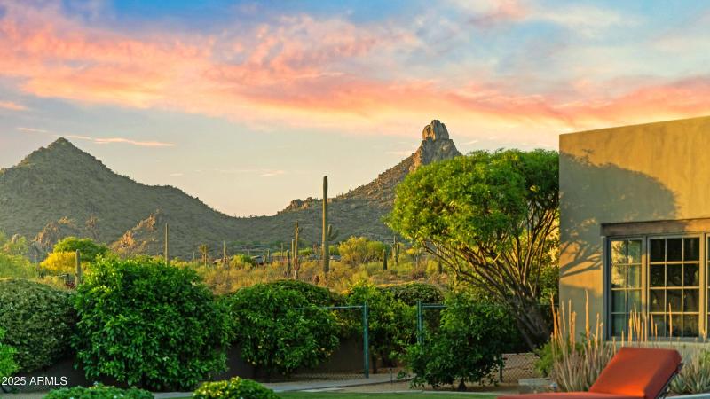 CASITA PINNACLE PEAK VIEWS