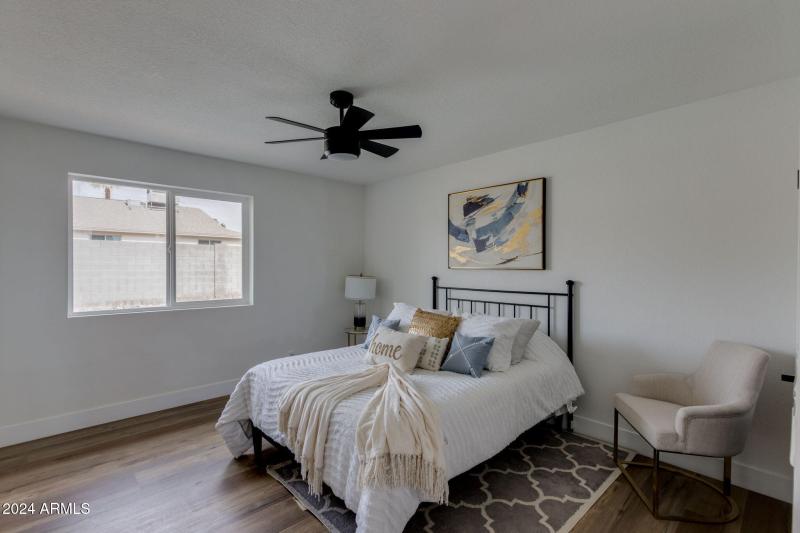 20-web-or-mls-544 e morrow dr -21