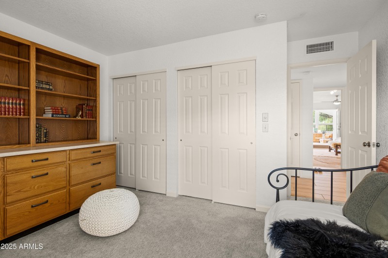 JL_205ConchoDr-interiors-Bedrooms-02