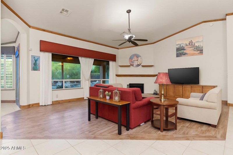 Living room 2