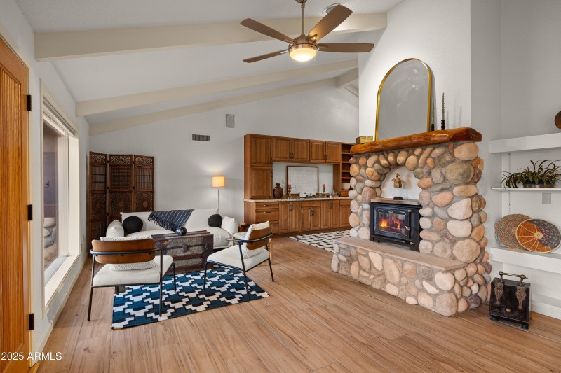 JL_205ConchoDr-interiors-CommonAreas-03