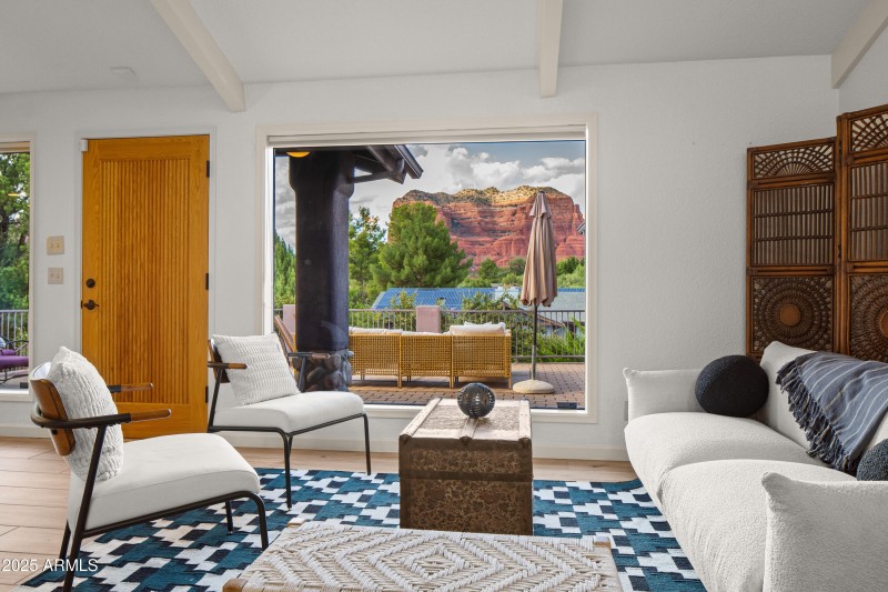 JL_205ConchoDr-interiors-CommonAreas-04