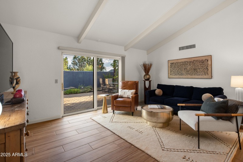 JL_205ConchoDr-interiors-CommonAreas-12