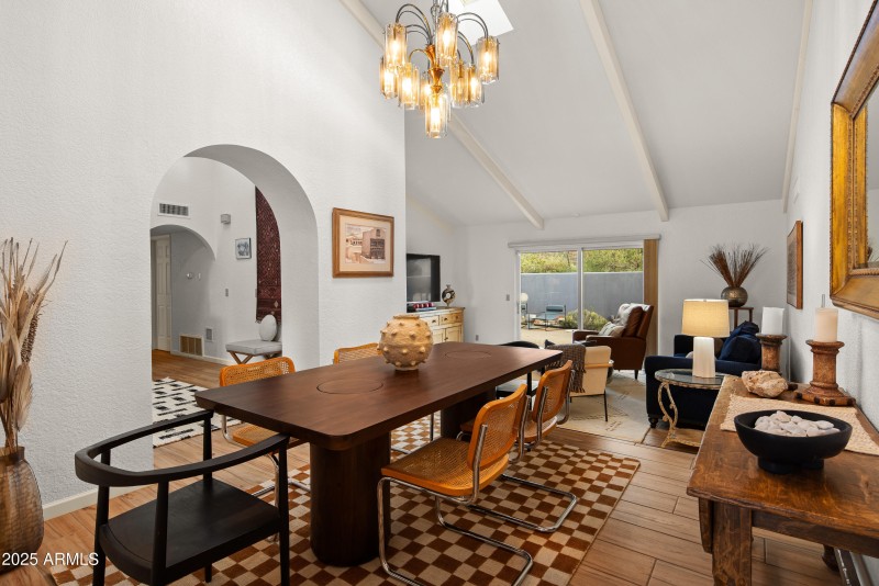 JL_205ConchoDr-interiors-CommonAreas-15