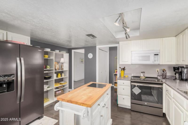 Kitchen with Island