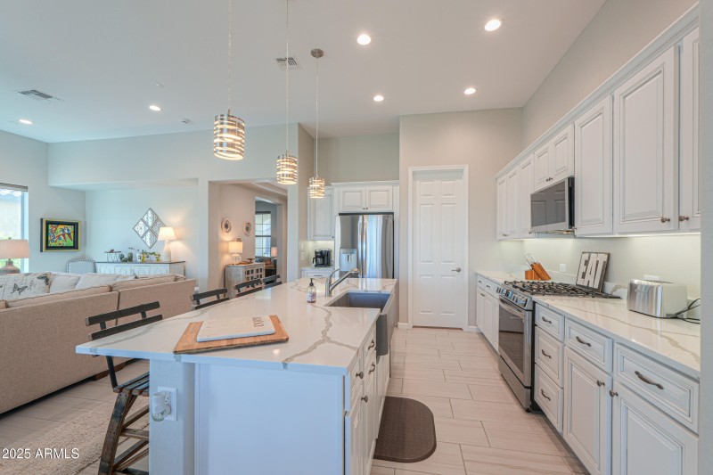Quartz counter tops