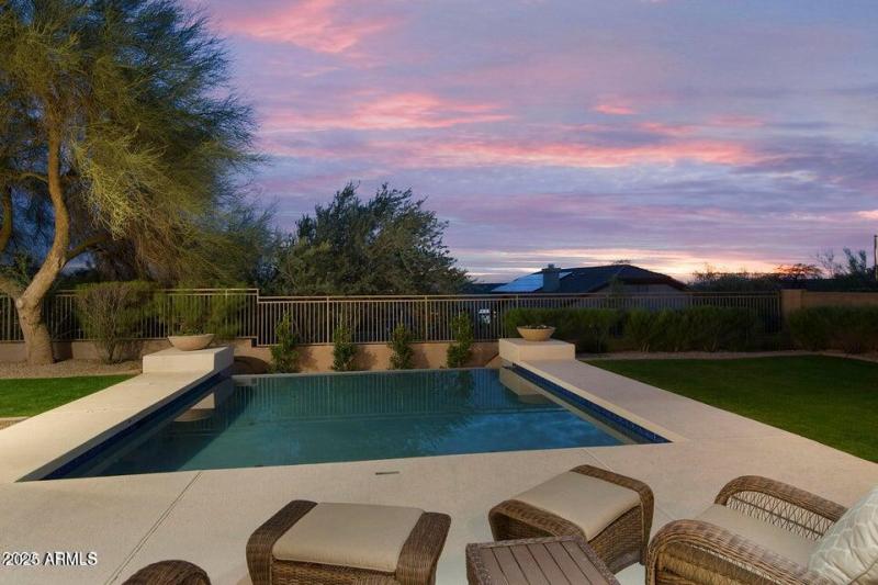 20221226170429673884000000-o