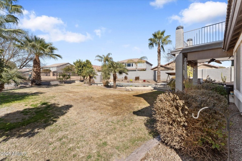 48-048-rear-exterior