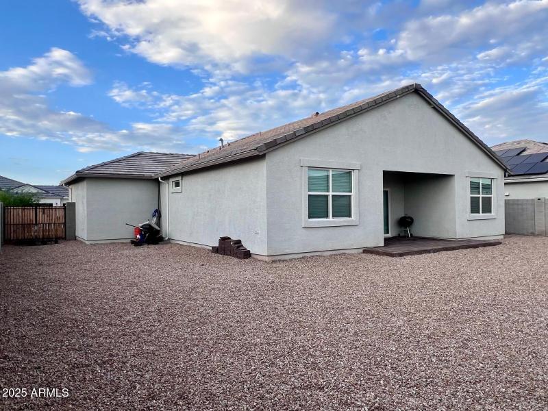 1e40e5c5-a8b8-404c-a349-87e272ae914e