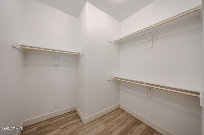 Guest suite walk in closet