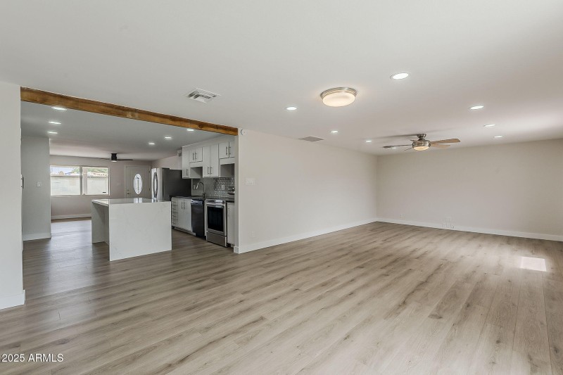 16-web-or-mls-Surrey-16