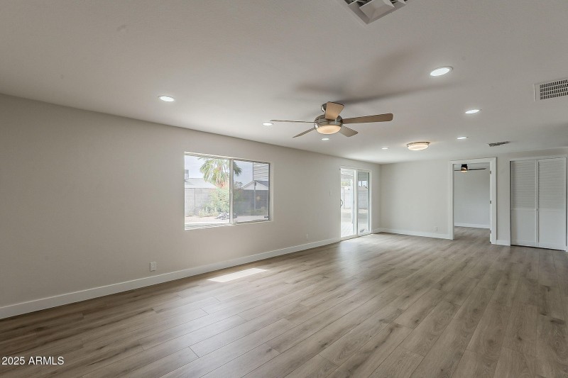 18-web-or-mls-Surrey-18