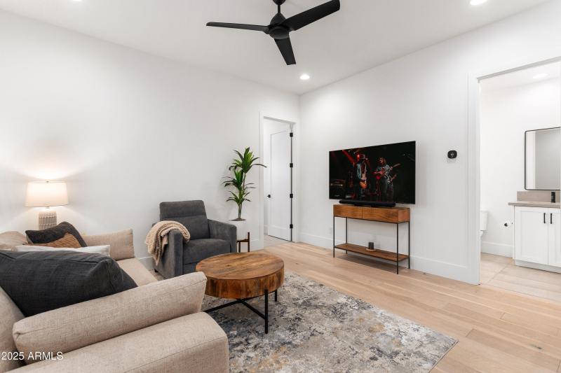 PropertyImageCo_4007N34thSt_WEB-40