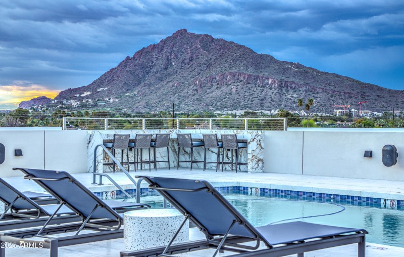 Stunning Rooftop Pool